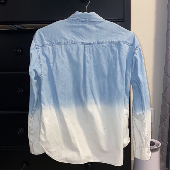 🌊UNIQLO Denim Long Sleeve - Picture 4 of 7